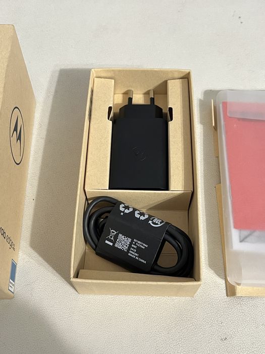 Motorola EDGE 40 Neo 256GB / 12GB Ram