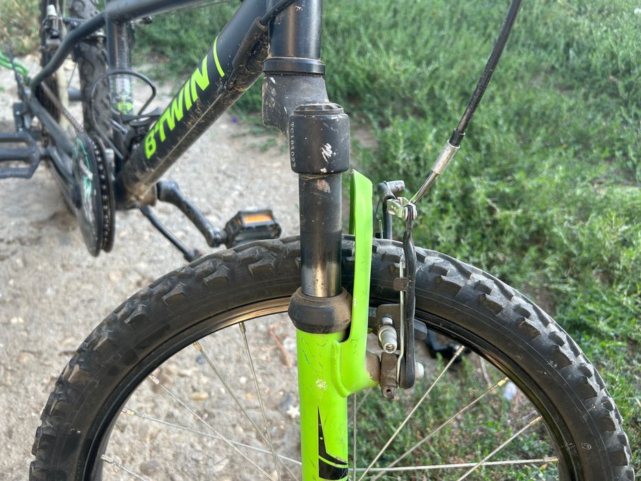 Vând bicicletă de copii bine întreținută