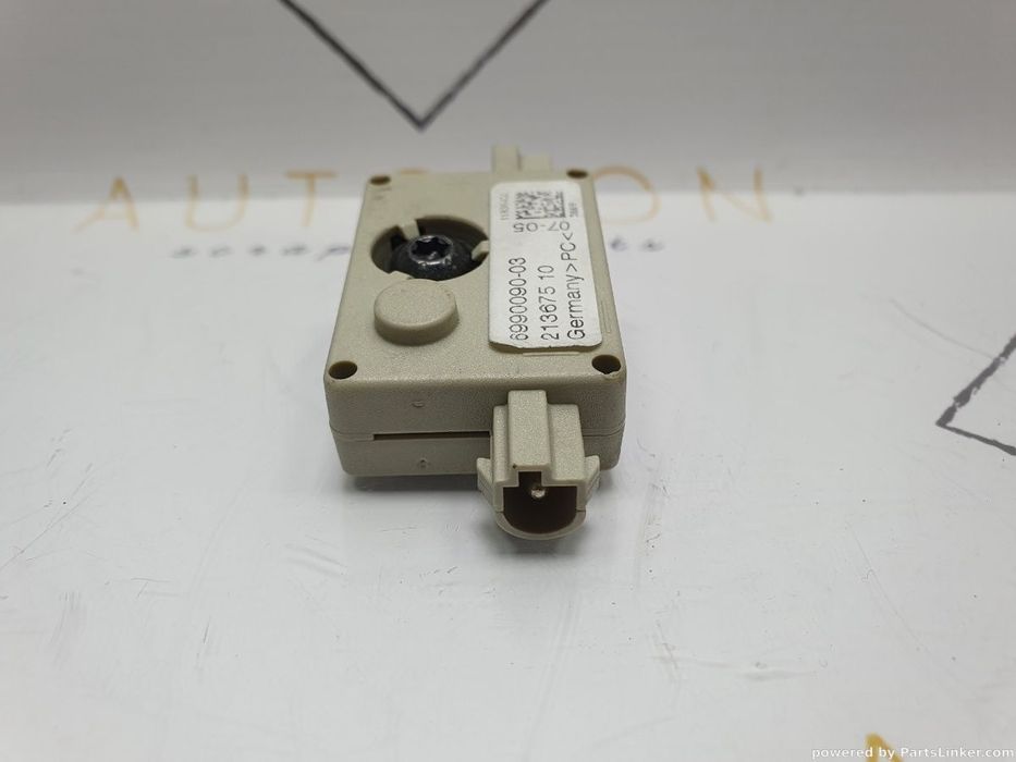 Modul antena BMW 3 V (E90) [ 2004 - 2012 ] 320 d (M47 D20 (204D4), N47 D20 C) 120KW|163HP OEM 699009003