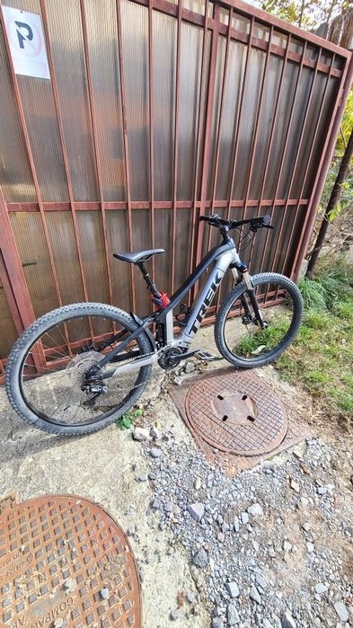 Bicicletă electrică Trek 625w 2022 - 530km