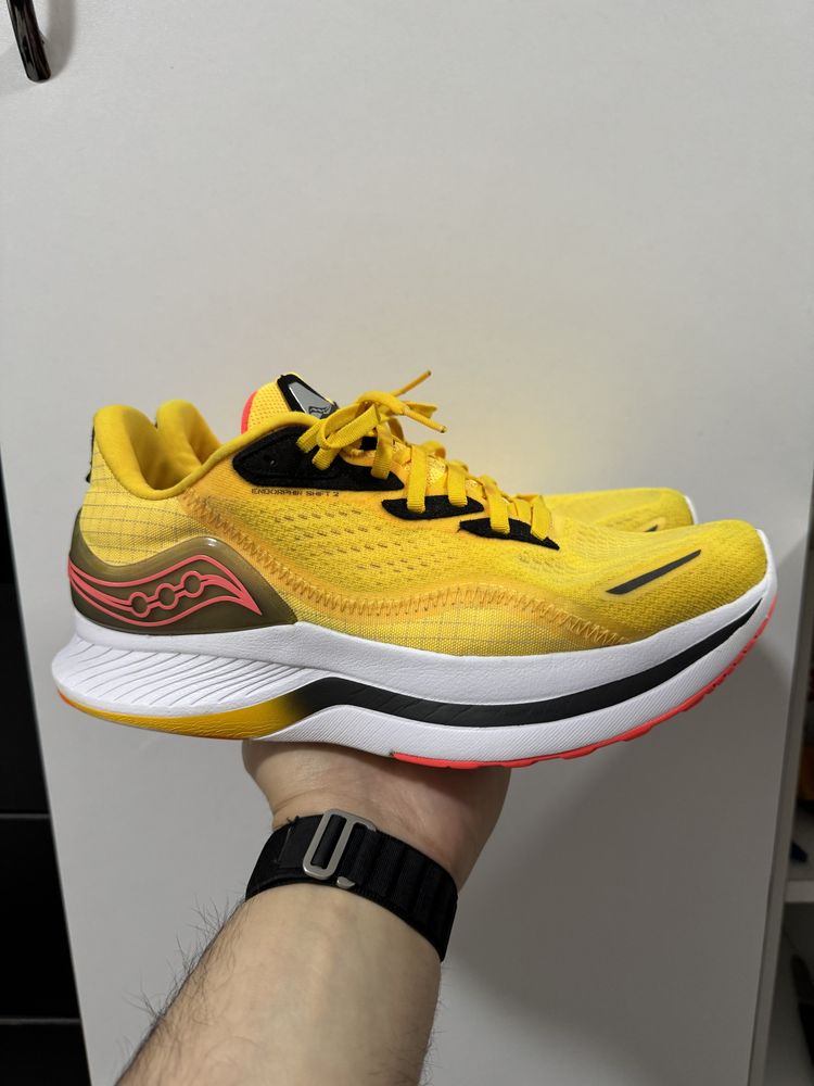 Saucony Endorphin Shift 2