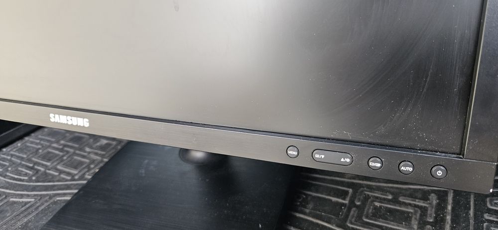 Монитори        .