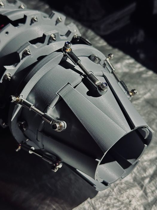 3D принтиран модел на самолетен двигател F-4 Phantom ll