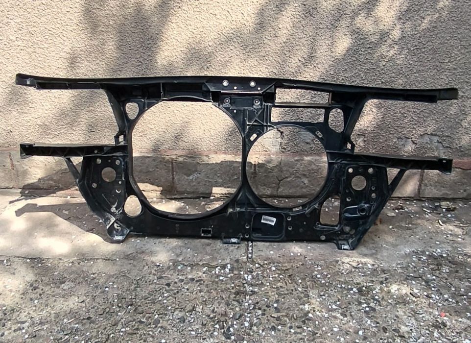 Телевизор на ауди А6 С5 /2.4 2.6