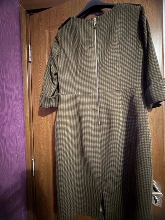 Дамска рокля неразличима от нова