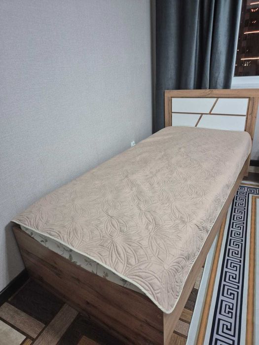 Продам кровать в хорошем состоянии с матрацем