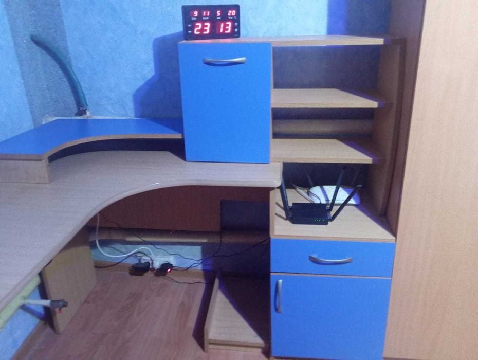 Компьютерный стол