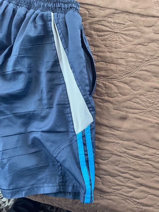 Къси гащета с джобове и мрежеста подплата