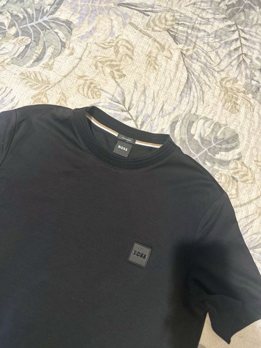 Tricou BOSS, marimea M, negru