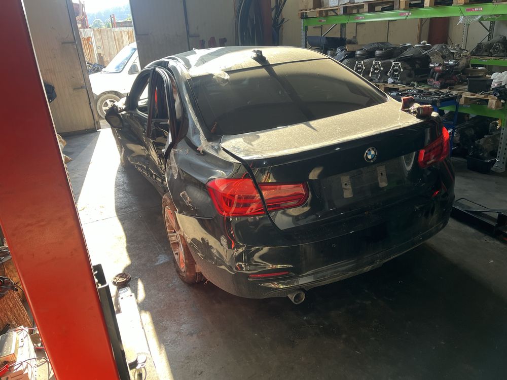 Bmw F30 318d 150hp LCI НА ЧАСТИ ( бмв ф30 318д 150 коня )