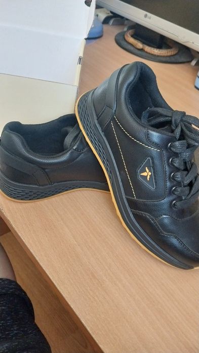 Полуботинки. Обувь.