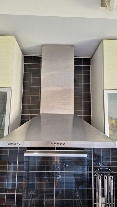 Кухонную мебель  б/у