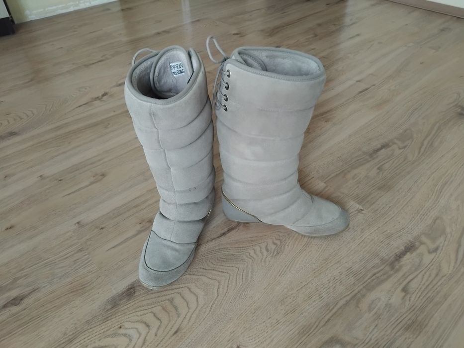 Дамски зимни ботуши Adidas – номер 38 

Продавам оригинални дамск