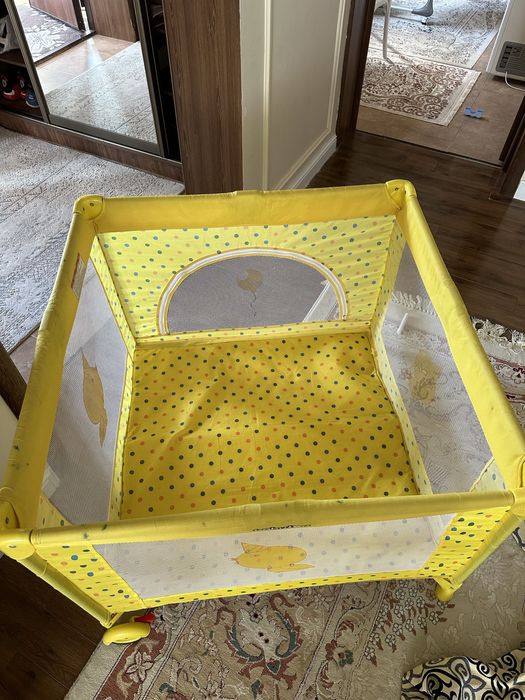 Продаю манеж срочно