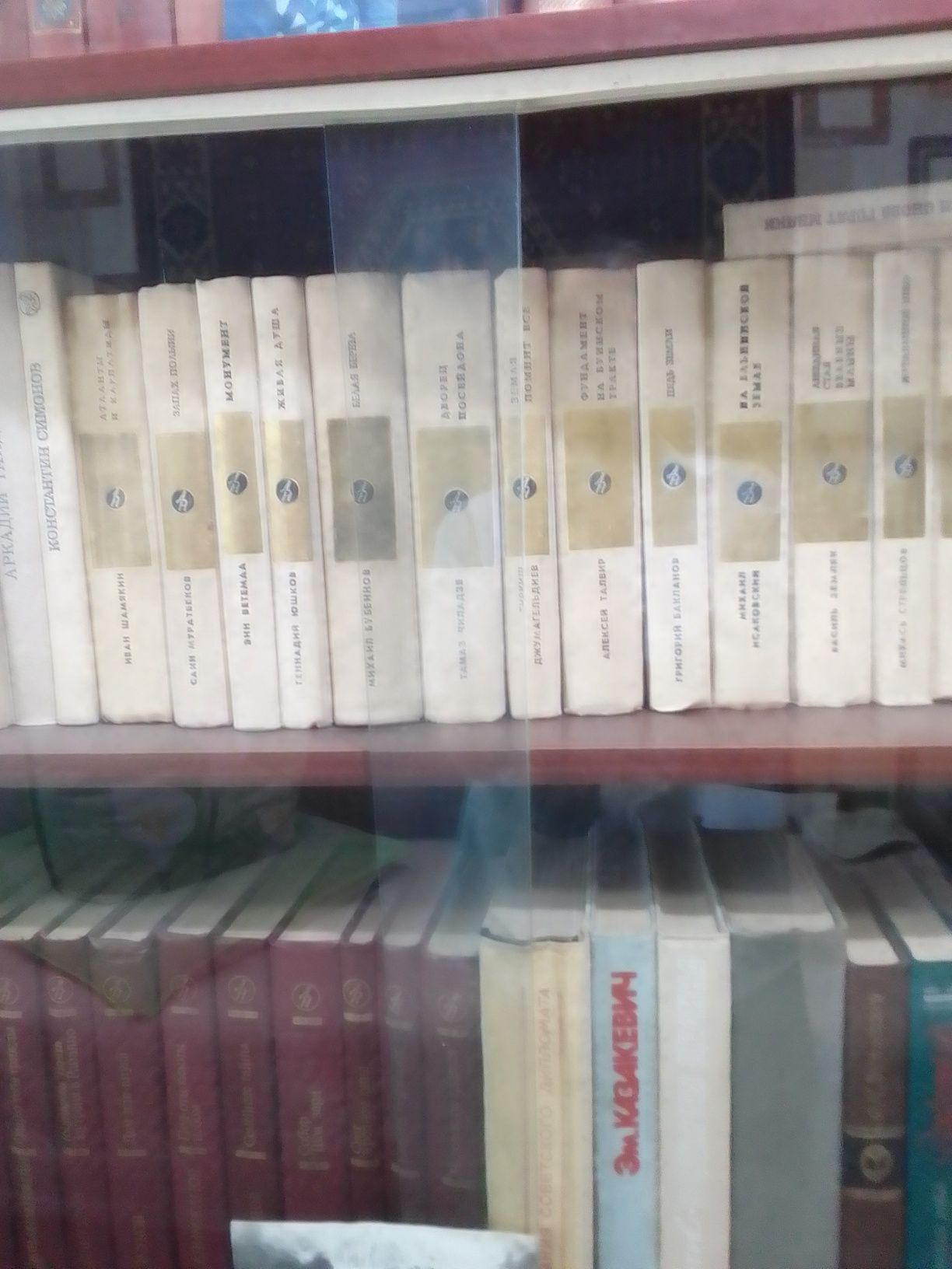 Продаются.книги.