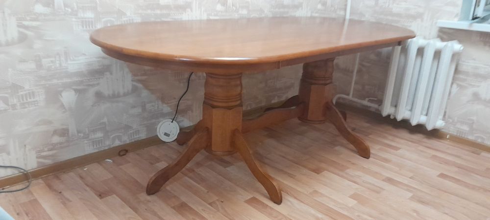 Стол обеденный овальный