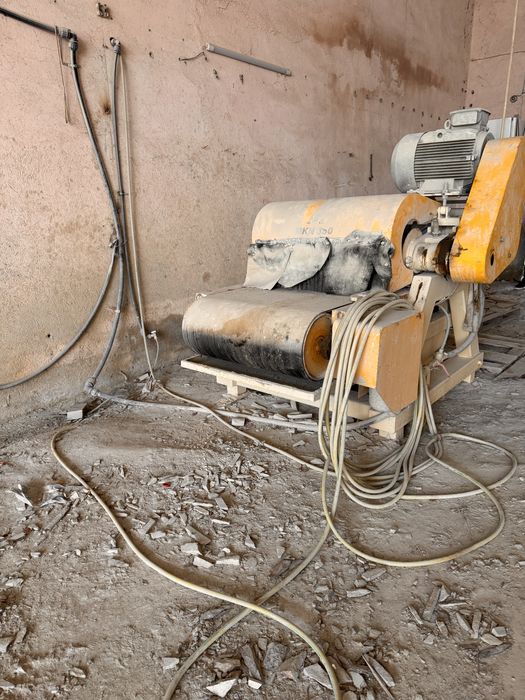 Лентова машина за рязане на камък с пет диска mkn 350