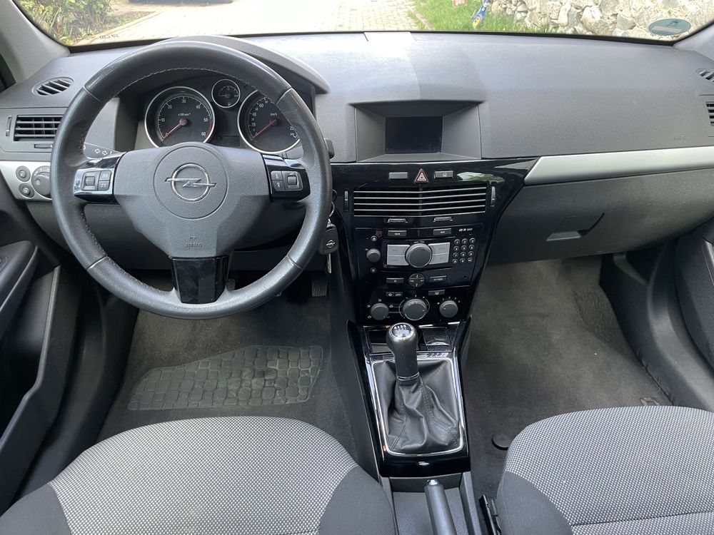 Vând opel Astra H dizel 17