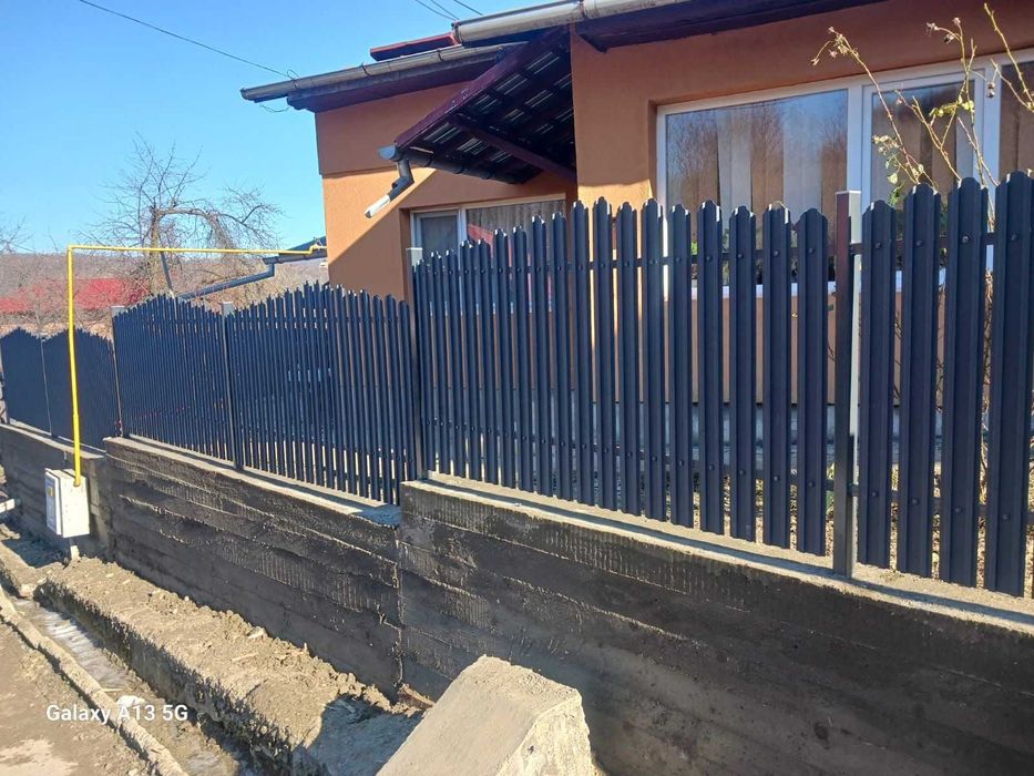 Garduri si porti stil jaluzea, sipca metalica, tabla cutata