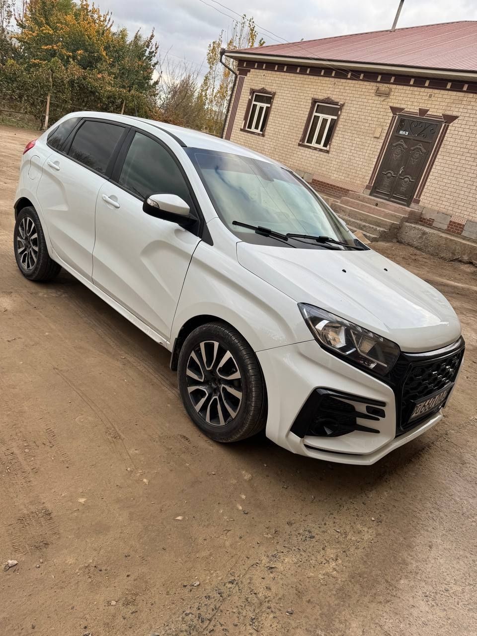 Lada xray sotiladi 2018-yil metani bor
