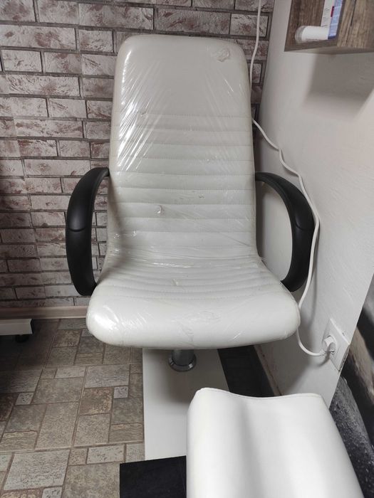 Стол за педикюр.