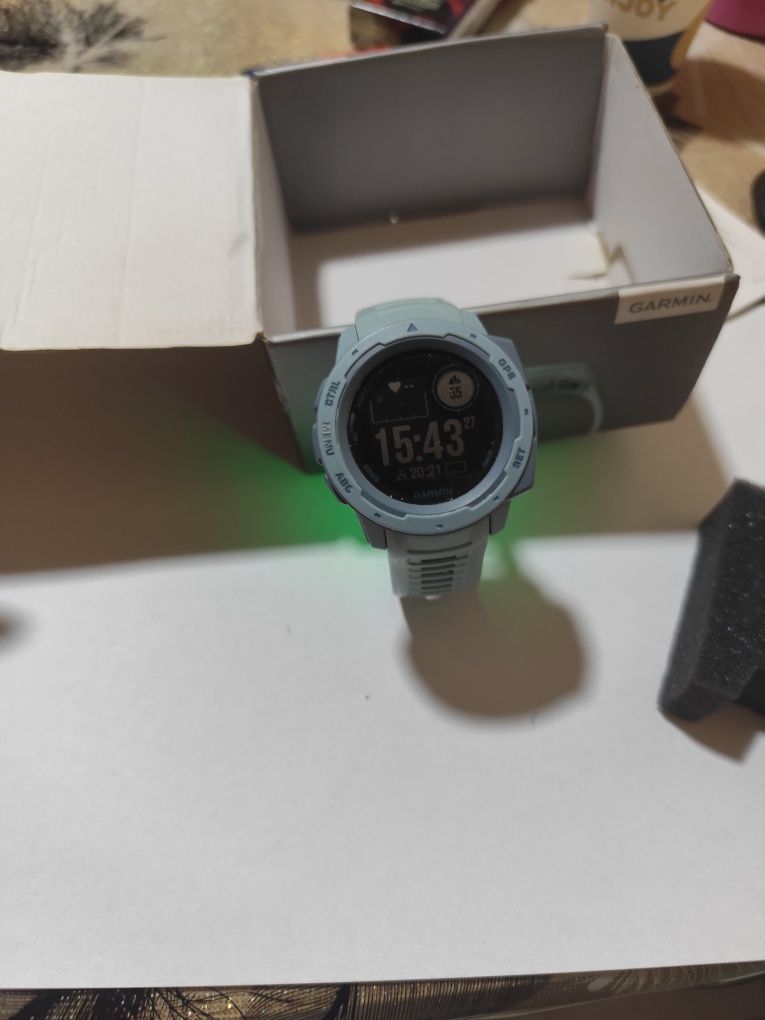 Vând ceas GARMIN Instinct .