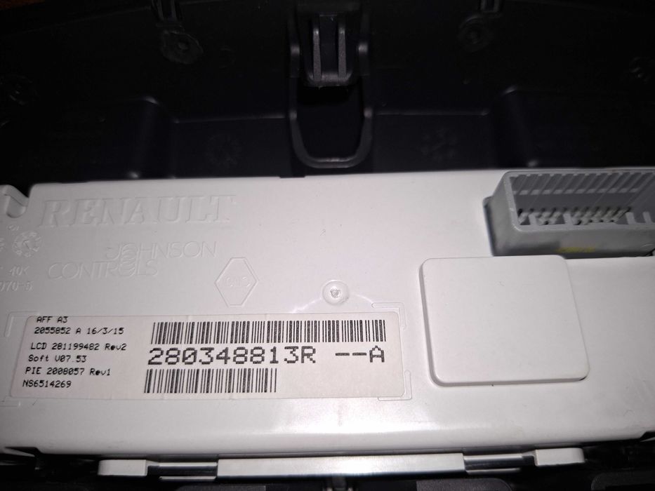 Vând display central original Renault Megane 3 (cu capac).