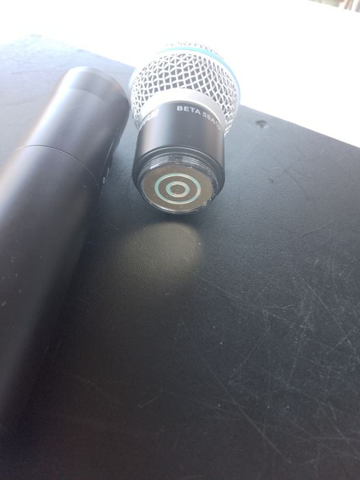 Vind microfon slxd2  digital , made in Mexic nou ,doar microfonul