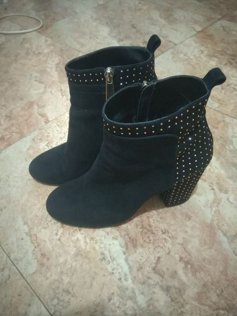 GUESS Botine femei