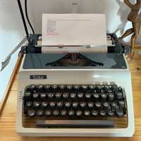Mașină clasică de scris Erika