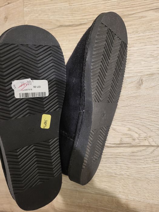 Vând cisme fete nr 34 noi