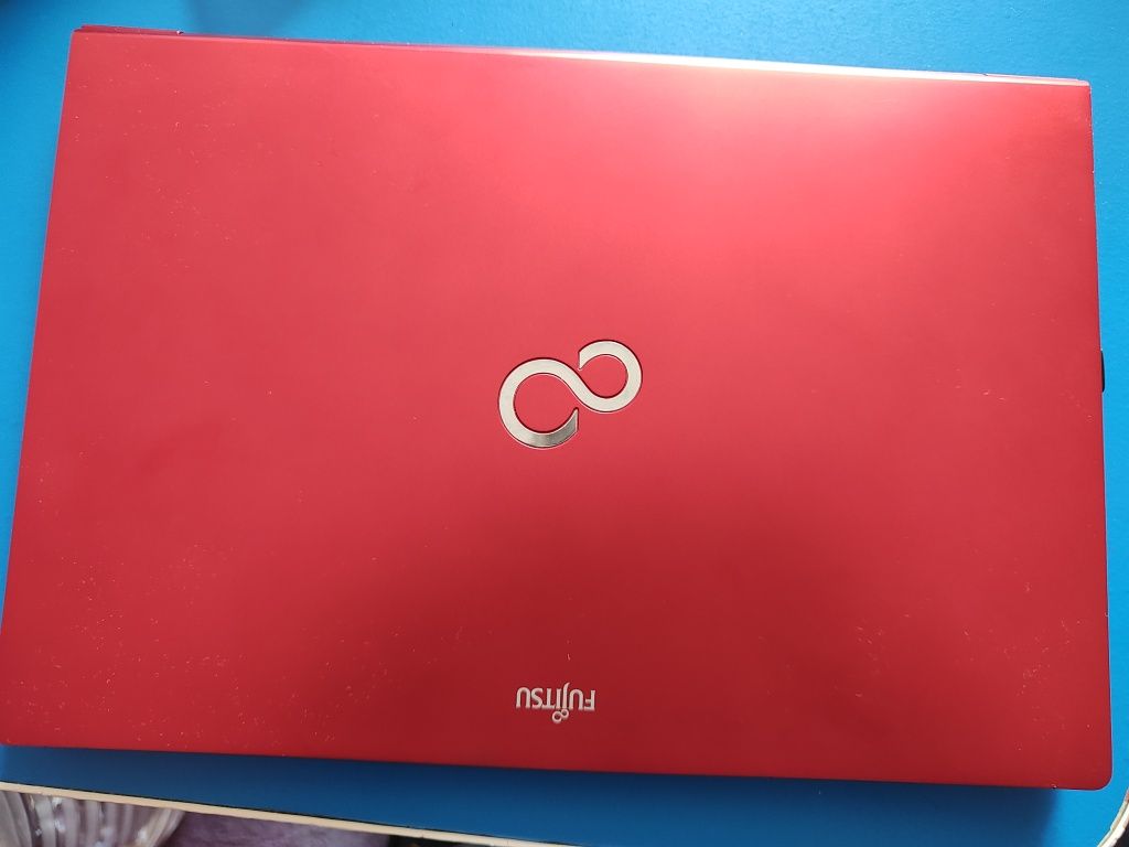 Fujitsu Lifebook u772