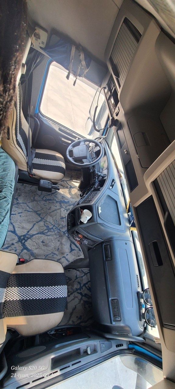 VOLVO FH EURO 5 паравоз + прицеп сотилади