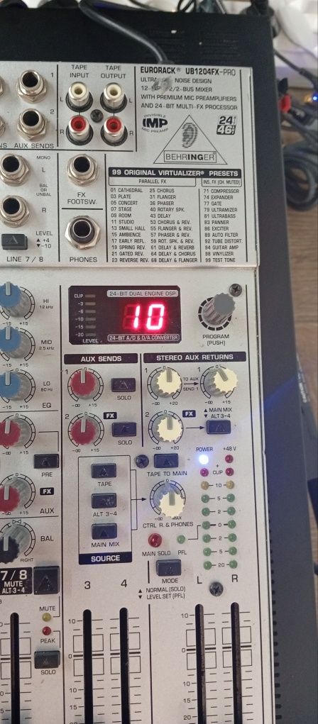 Пулт BEHRINGER ub-1204fx PRO