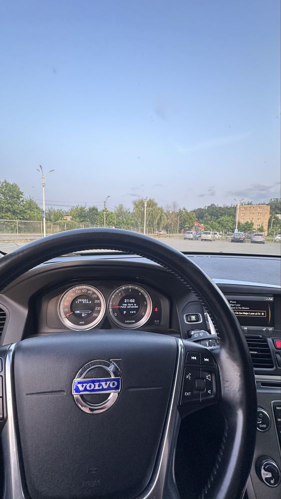 Volvo XC 60 – 2013 – 2.4 D5 163 CP – 4x4 – Automată