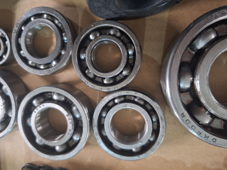 Продавам останали отигинални части от симсон и етз 250