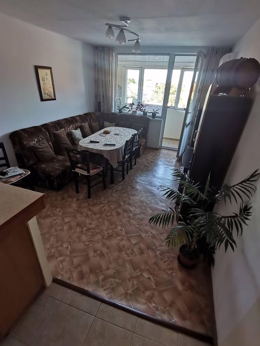 Продава се Тристаен апартамент в Бургас, Победа - 75 кв.м за 824 €/кв.м - Снимка #9