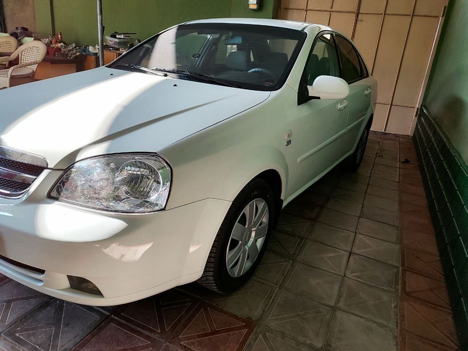 Lacetti sotiladi 2009