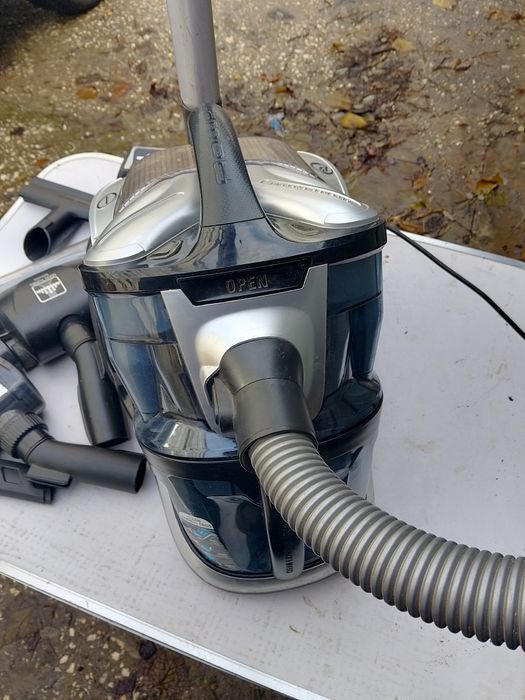 Много мощна прахосмукачка Rowenta