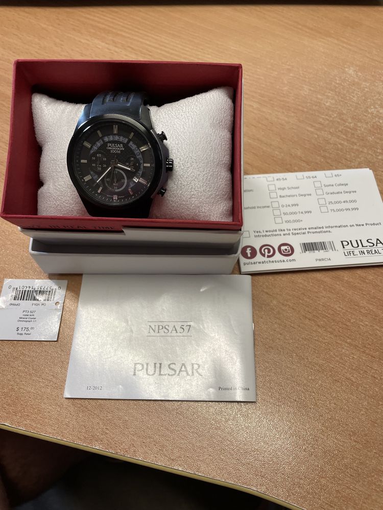 Часовник Seiko pulsar/ пълен комплект