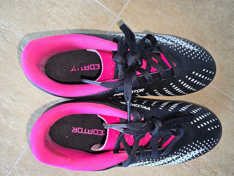 Adidas Predator бутонки футбол, 35 н.