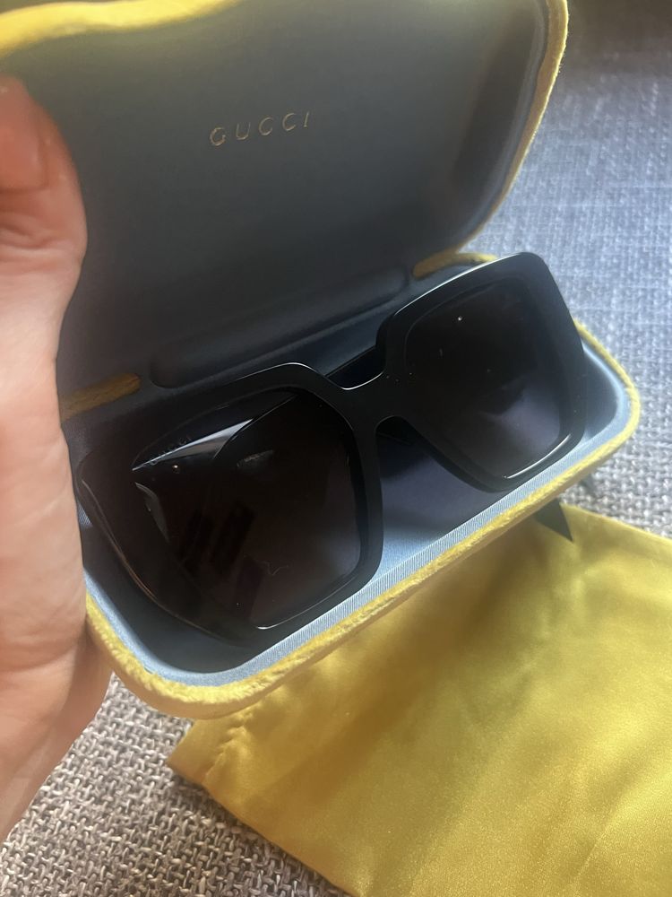 GUCCI - дамски слънчеви очила