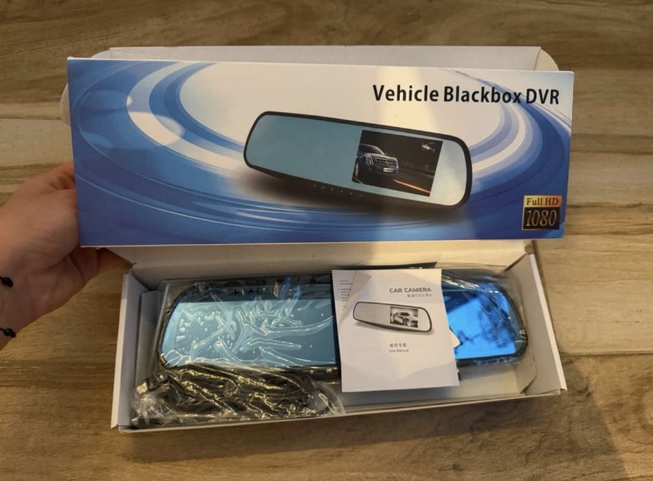 Oglinda retrovizoare cu camera