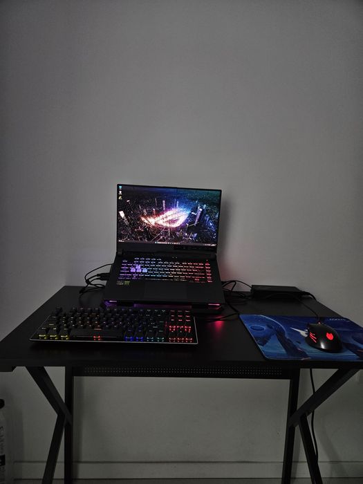Laptop Gaming ASUS ROG Strix G15 G513RM-HQ013 plus BIROU si PERIFERICE