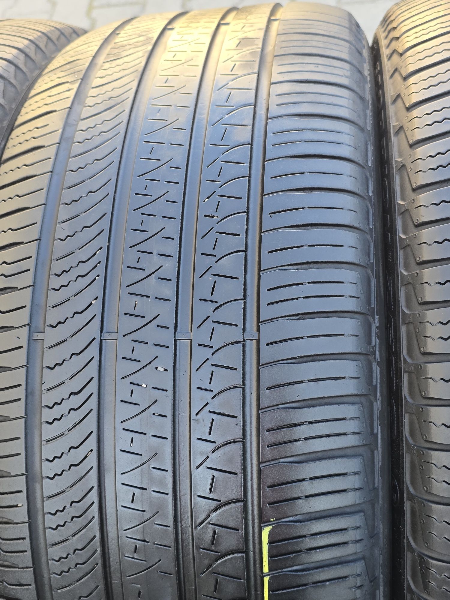 275 40 22 Pirelli 2 бр.