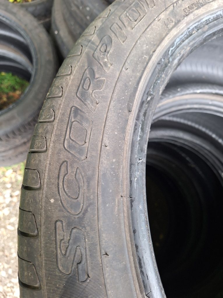 Anvelope Pireli 255/45/20 de vară 4 buc aproape noi
