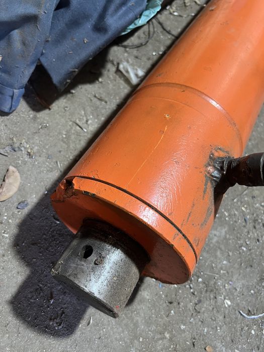 Cilindru hidraulic spargator lemne