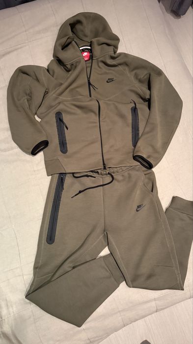 Nike tech fleece размер Л,долнище М.