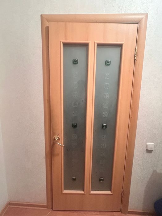 Двери б/у.     .
