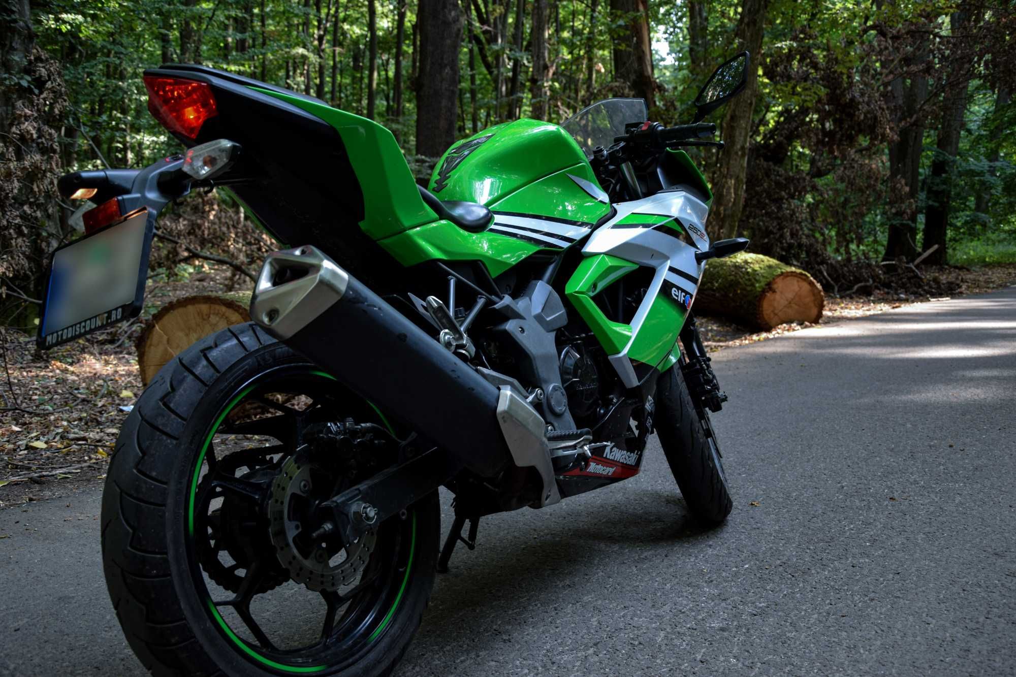 Kawasaki Ninja 250SL A2